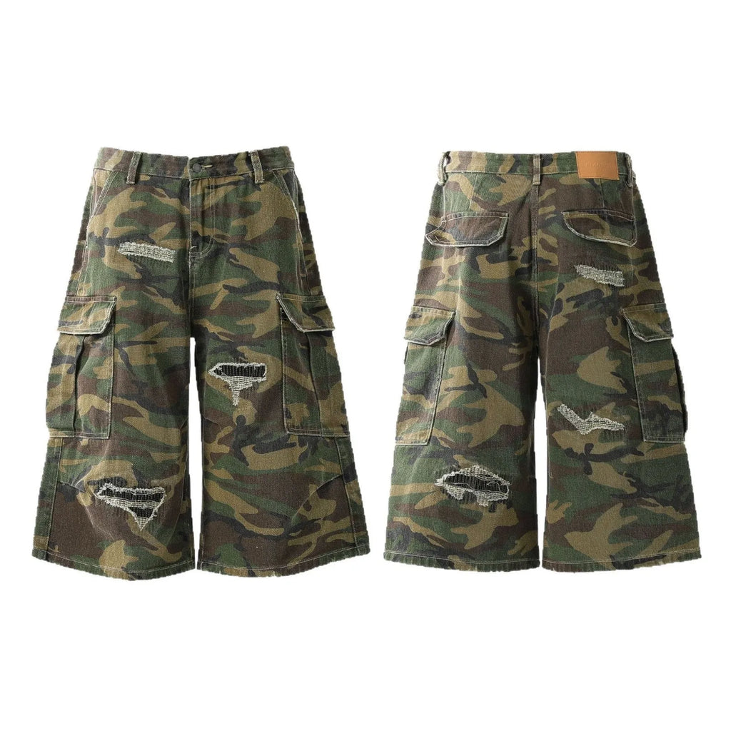 Men's camouflage print cropped denim trousers with elastic waist and straight leg silhouette