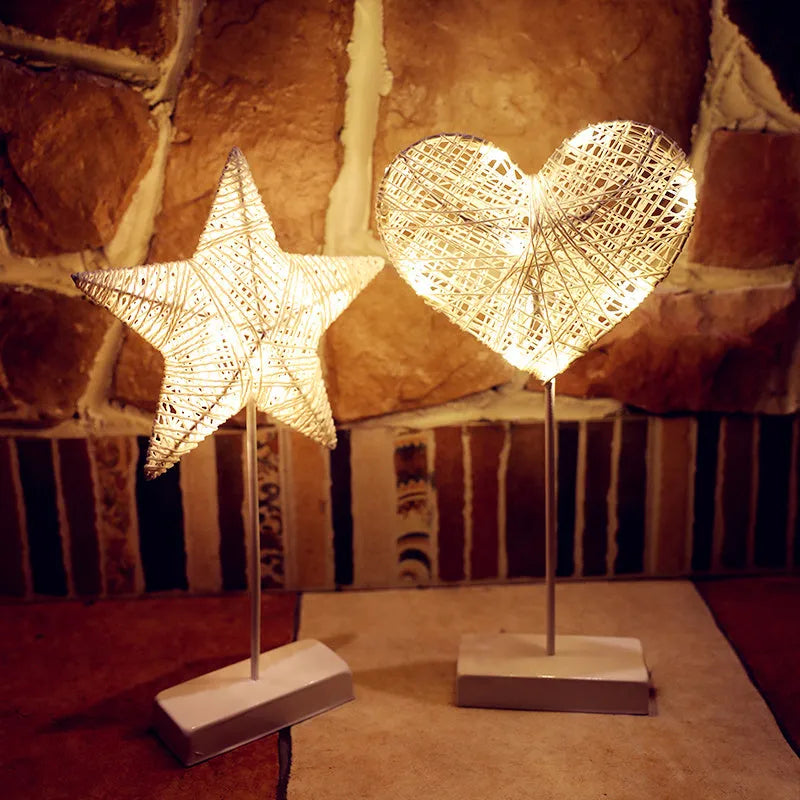 Rattan star lamp with battery-operated LED lights for room decoration in heart or star shapes