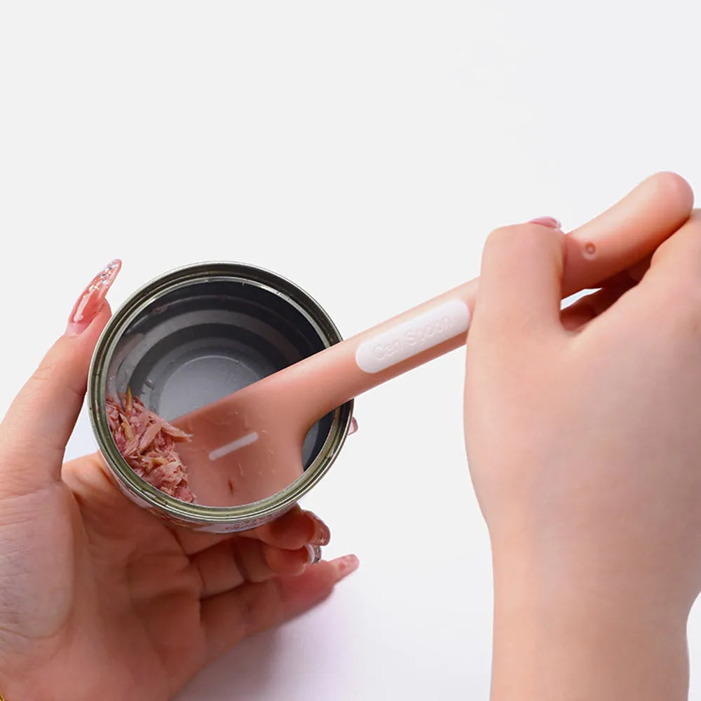 Long-handled TPR pet feeding spoon for canned wet food with right-angle scraping edge