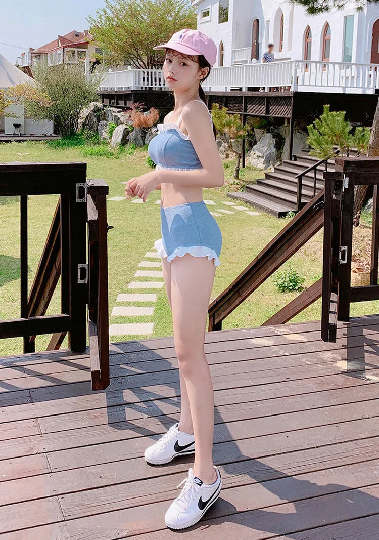 Women's solid colour swimsuit with fashion suspenders and conservative split design