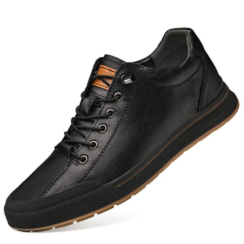 Men's casual shoes in matte leather with round toe and flat heel, shown in black and white colour options.