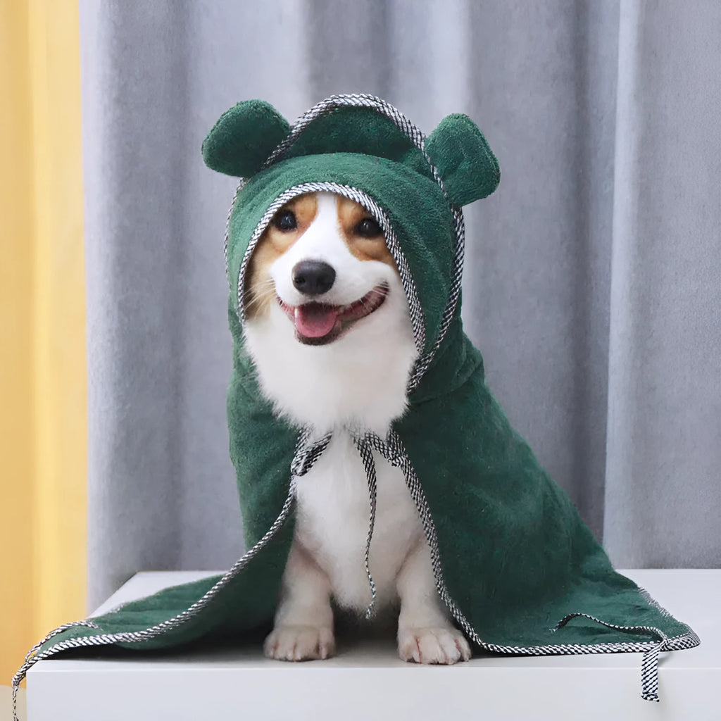 Ultra fine fiber pet towels in grey and green colours for dog and cat baths