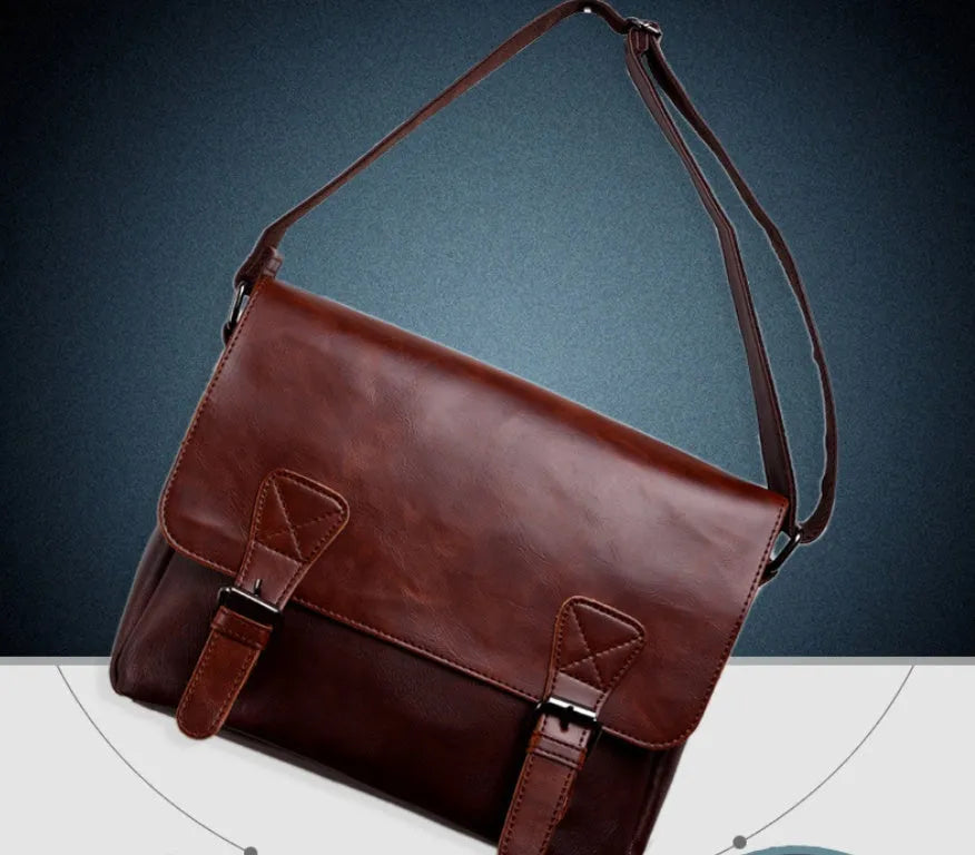 Men's one-shoulder vintage satchel bag in PU leather with plaid pattern, black colour, compact travel size