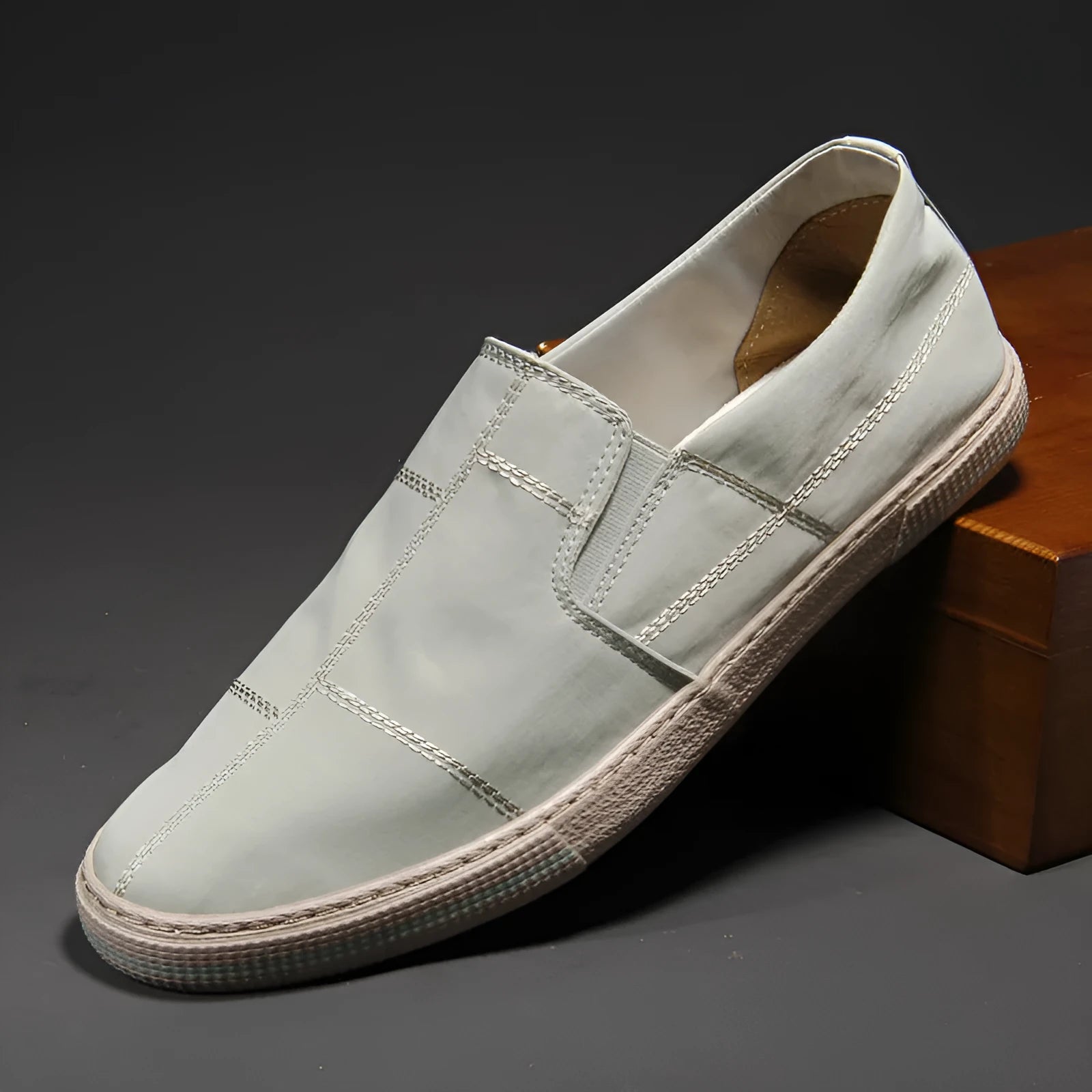 Men's slip-on canvas shoes in multiple colours with vulcanised rubber soles and round toe design