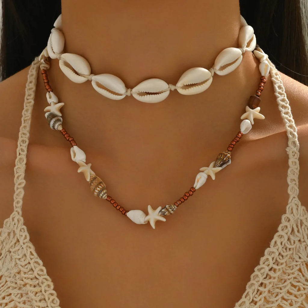 Handmade geometric shell necklace for women in colour X1900 with bohemian summer style