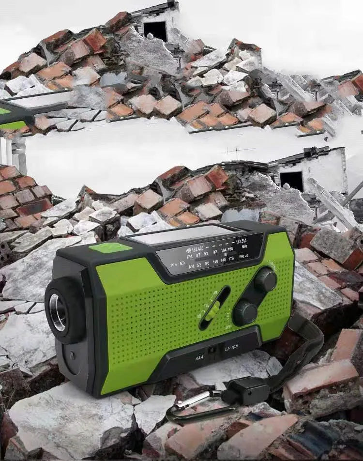 Pocket solar radio in green, waterproof and solar-powered for outdoor use