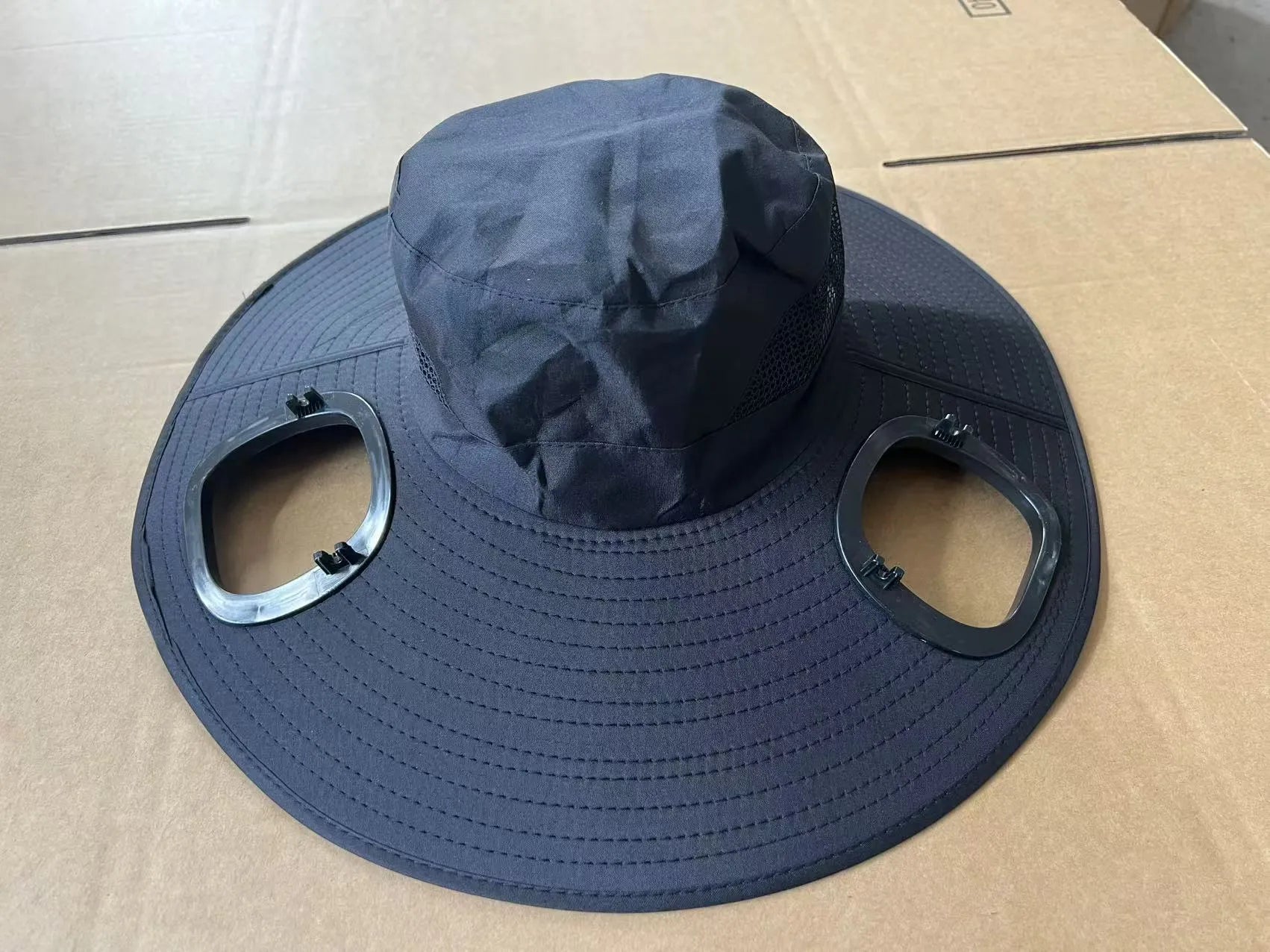 Men's grey solar fan cap with large sun-shading brim and integrated cooling fan