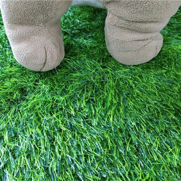Green dog pee training grass mat with realistic texture for indoor and outdoor pet potty training