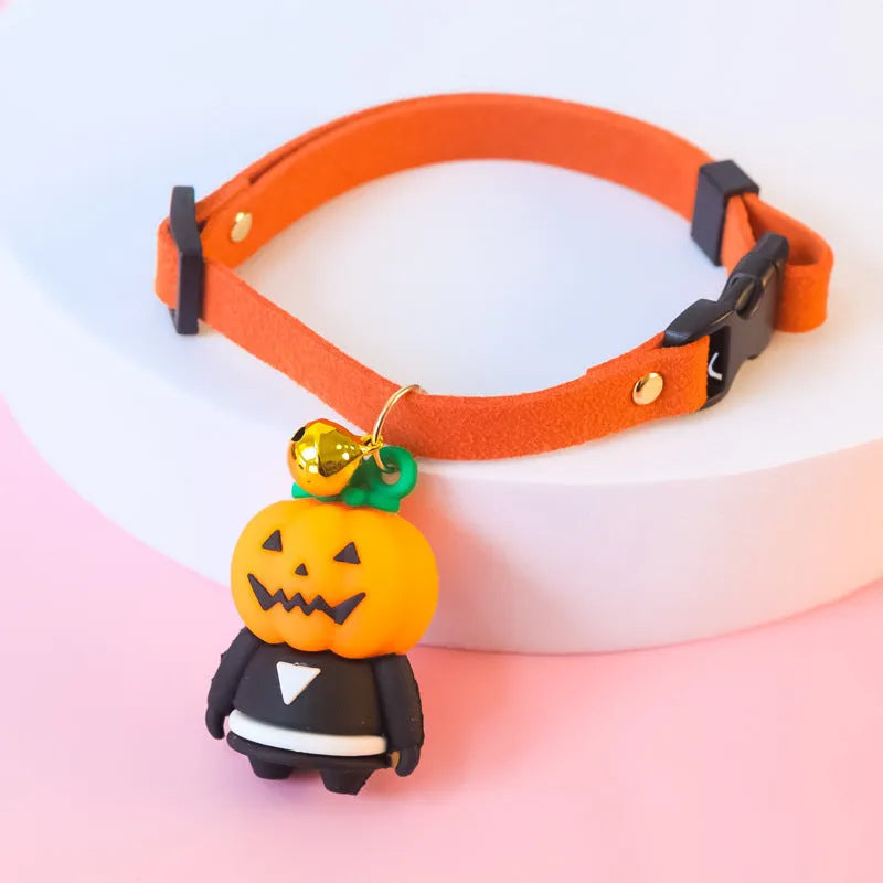 Halloween dog collar with luminous skull pattern, adjustable buckle, and polyester material in size M.