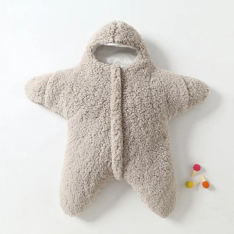 Baby starfish lamb velvet sleeping bag in pink colour with hood and zip opening