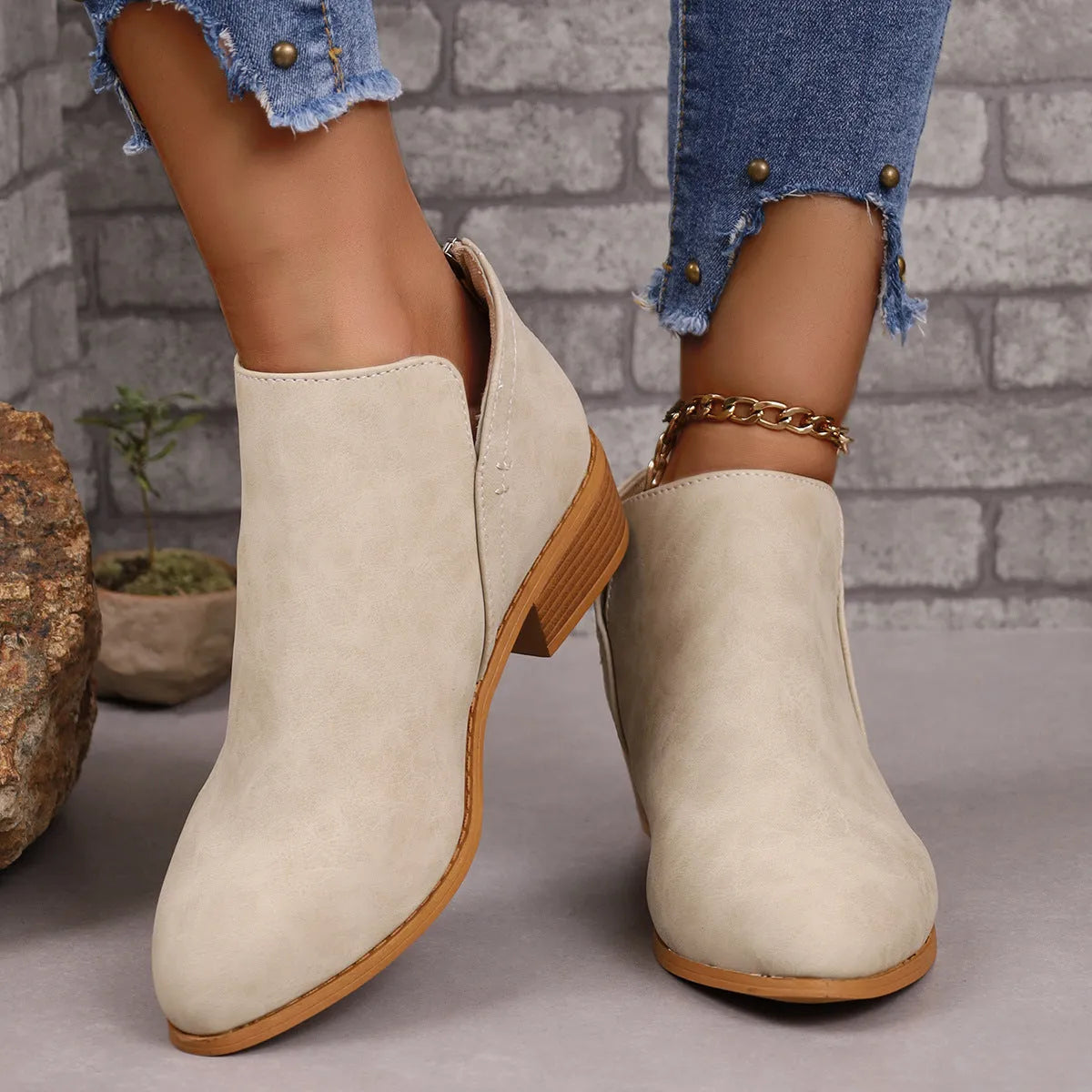 Chunky heel pointed toe ankle boots with V-cut design for women, in khaki colour, side view
