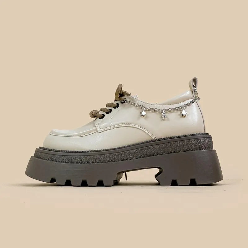 White British style Mary Jane platform shoes with chunky heel and XINGX bear decoration