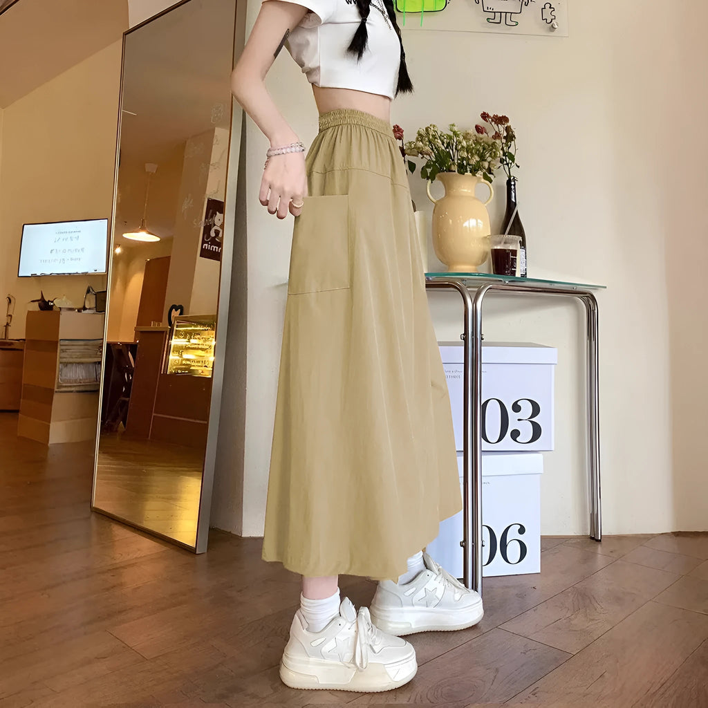 Camel-colour women's wide-leg skirt with elastic waist and quilted texture