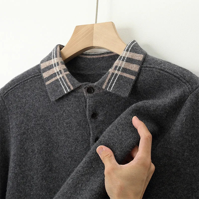 Men's loose-fit cashmere knitted pullover in coffee, with lapel collar and long sleeves, front view.