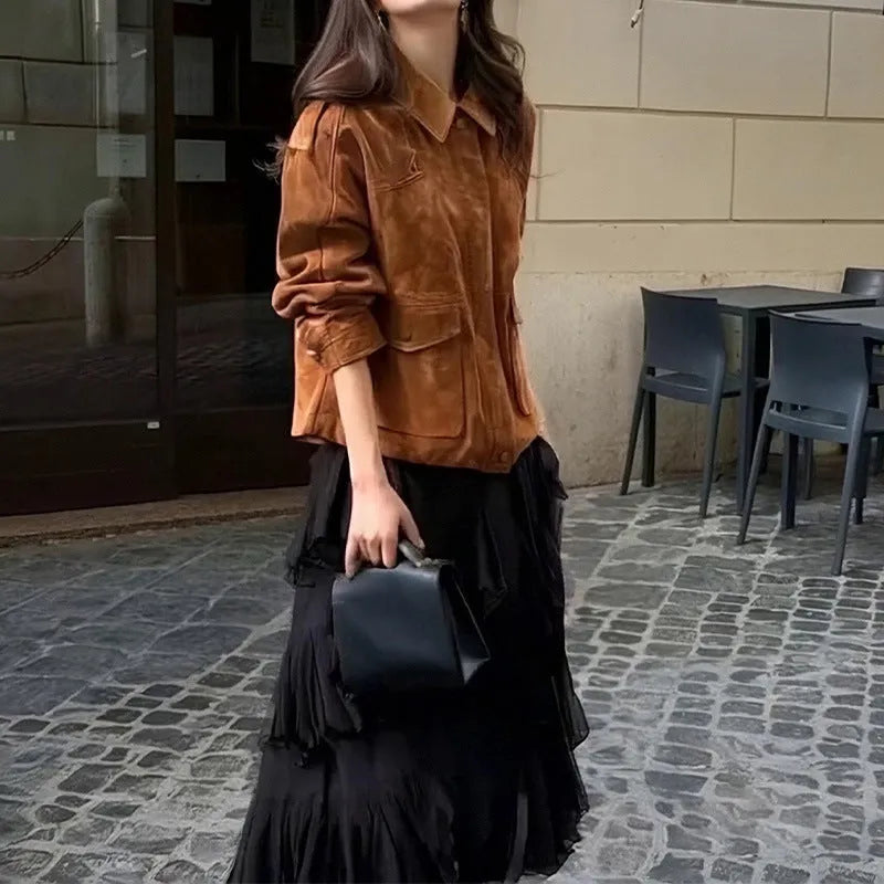 Women's suede coat in street chic style with regular sleeves available in brown colours