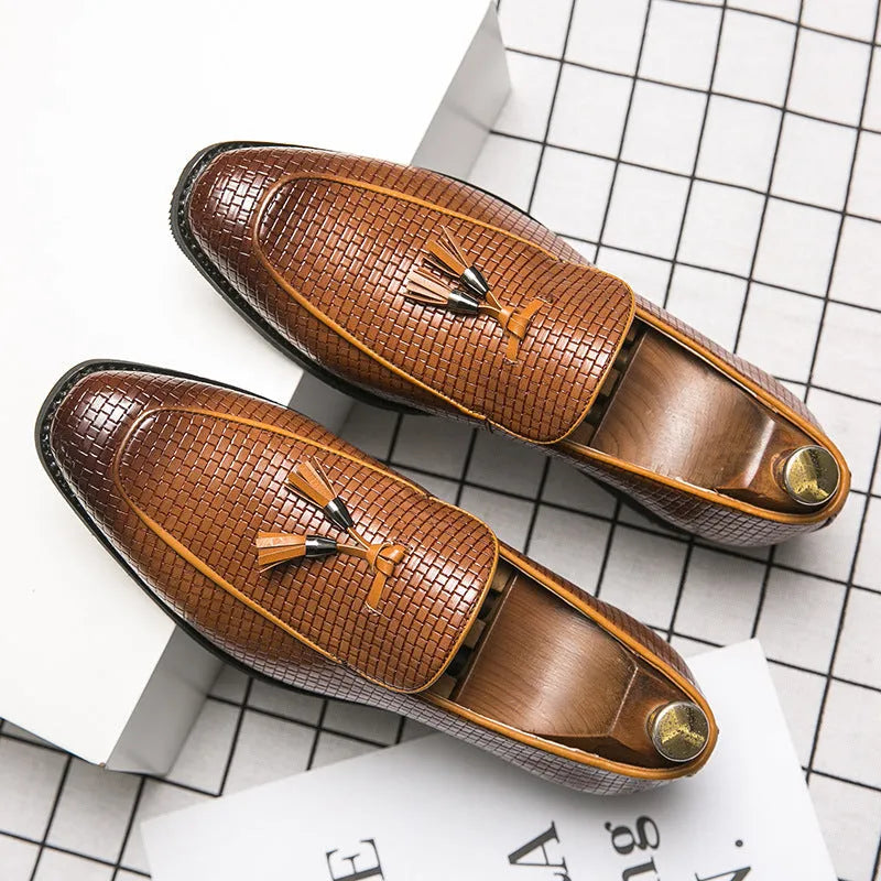 Men's pointed slip-on shoes with tassel decoration in black, red, or yellow colours