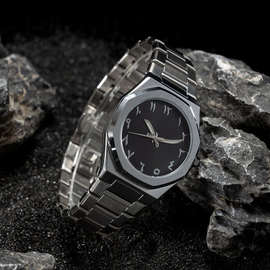 Men's business casual watch with stainless steel case and quartz movement in three colour options