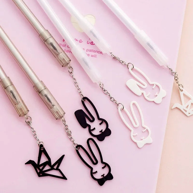 Paper crane rabbit pendant gel pen with 0.38mm tip and 17cm plastic body