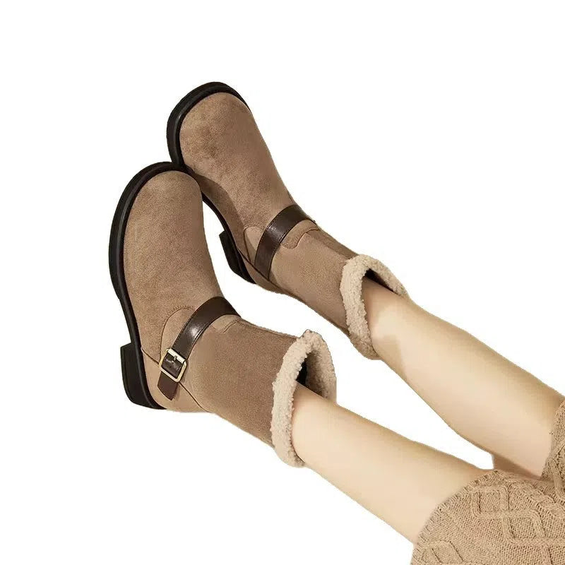 Soft suede ankle boots with chunky heel and square toe in brown and khaki, low-tube design