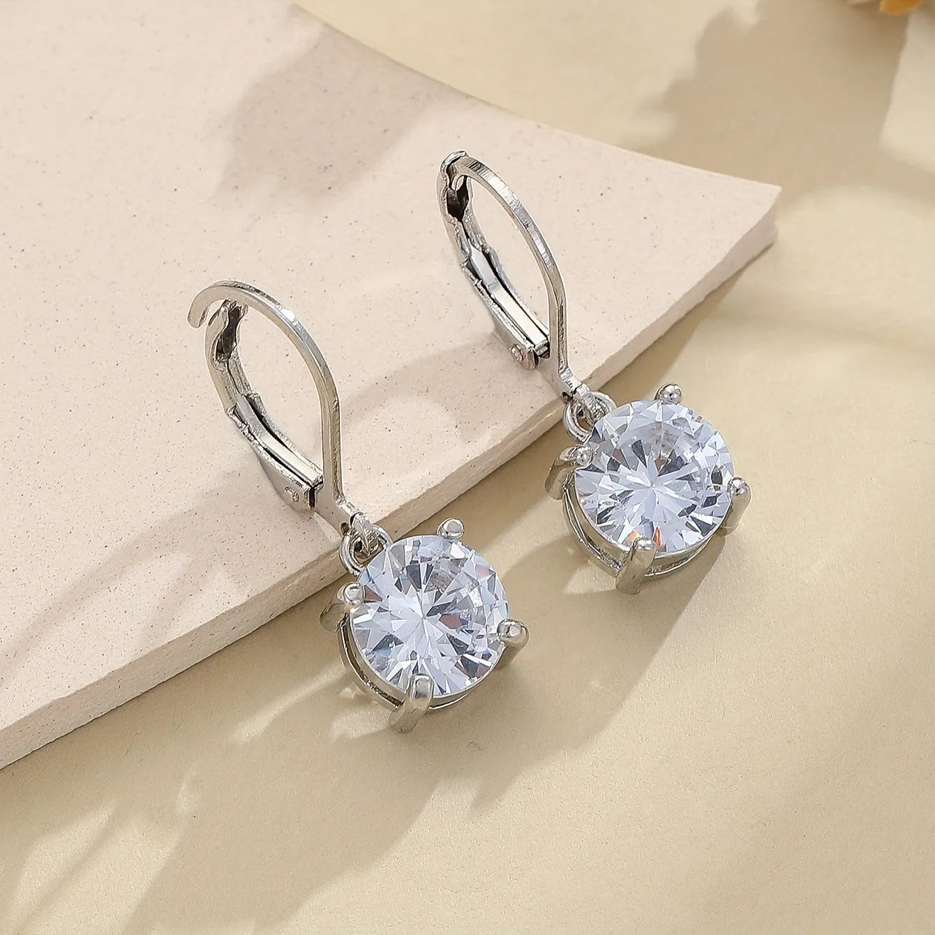 Silver round-cut zircon stud earrings for women, hypoallergenic lightweight jewellery