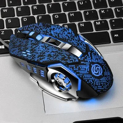 Q5 Matte Black wired USB mouse with macro definition, 1600DPI optical sensor, and metal backboard housing on desk