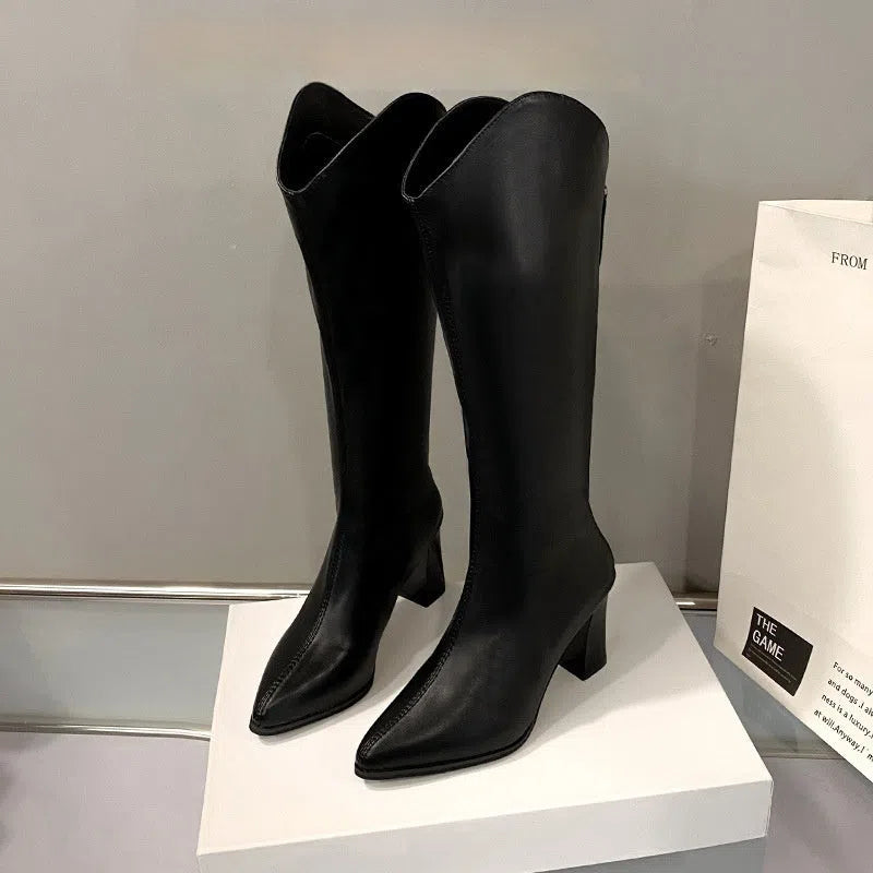 Women's plus-size black pointed-toe boots with chunky heel and back zipper, size range 34-43