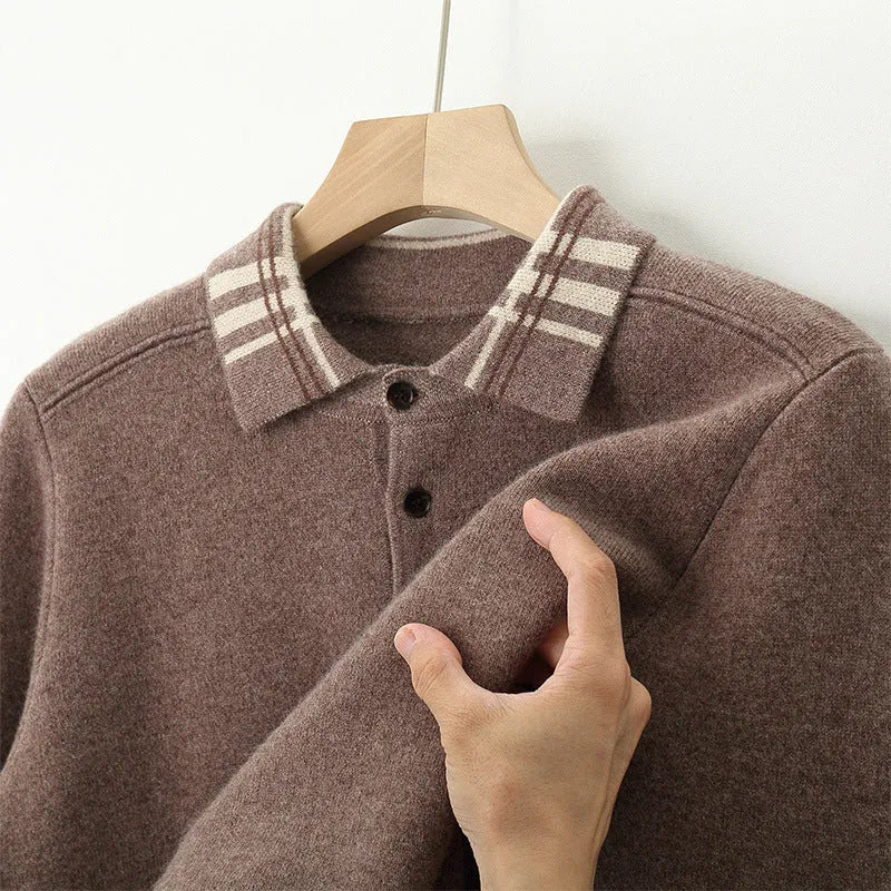 Men's loose-fit cashmere knitted pullover in coffee, with lapel collar and long sleeves, front view.