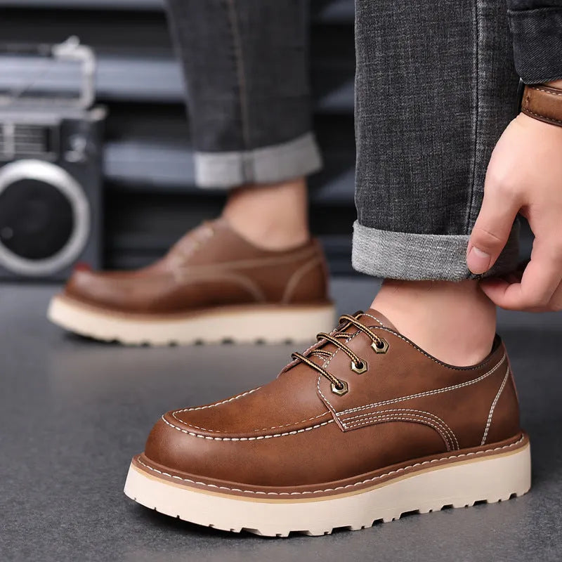 Men's black low-top retro casual boots with rubber soles and round toe, British worker style