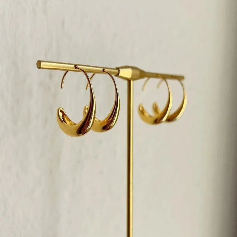 Women's snake design fashion earrings in gold and silver electroplated alloy