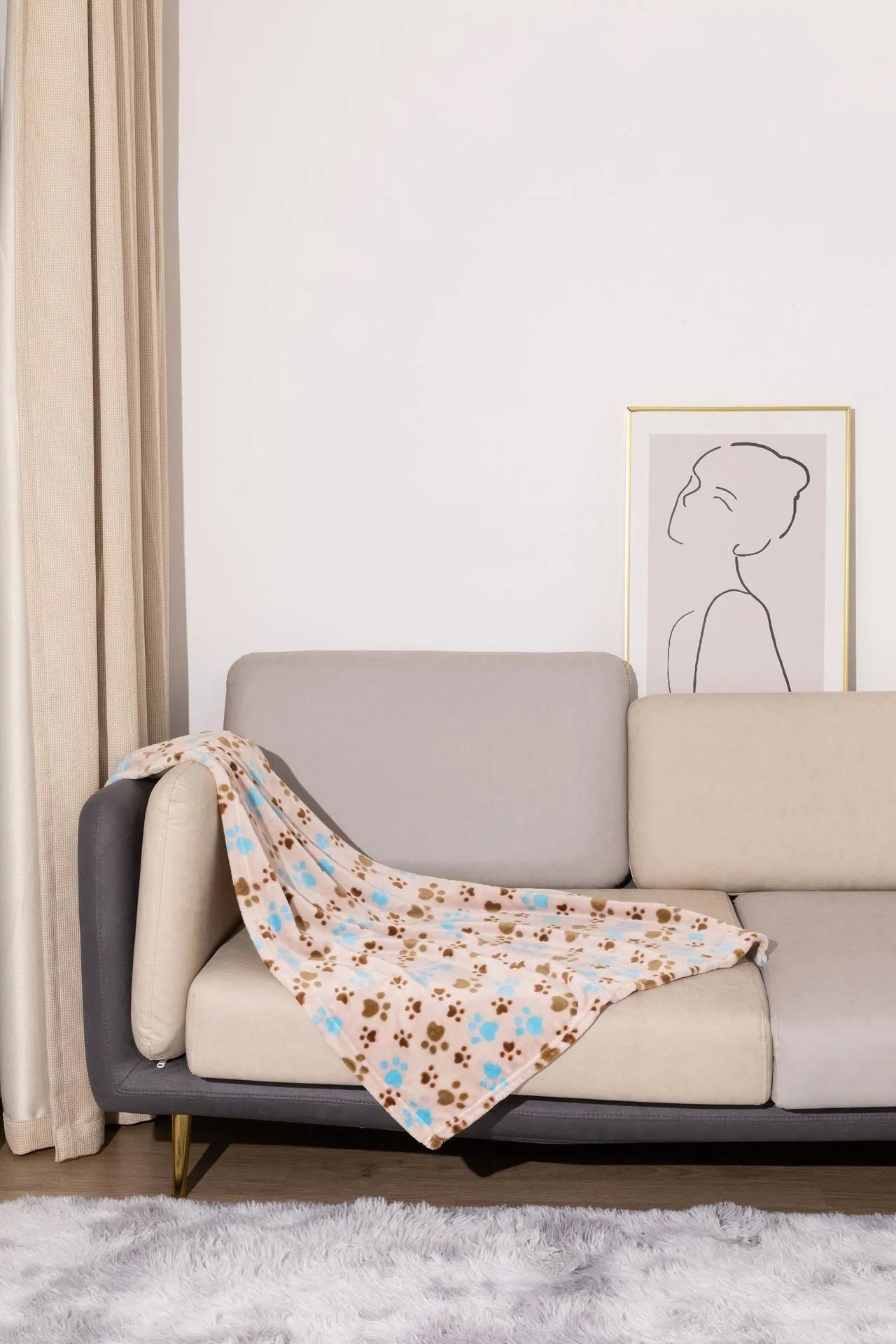 Blue cartoon dog pattern on a double-sided thickened flannel pet blanket laid flat.