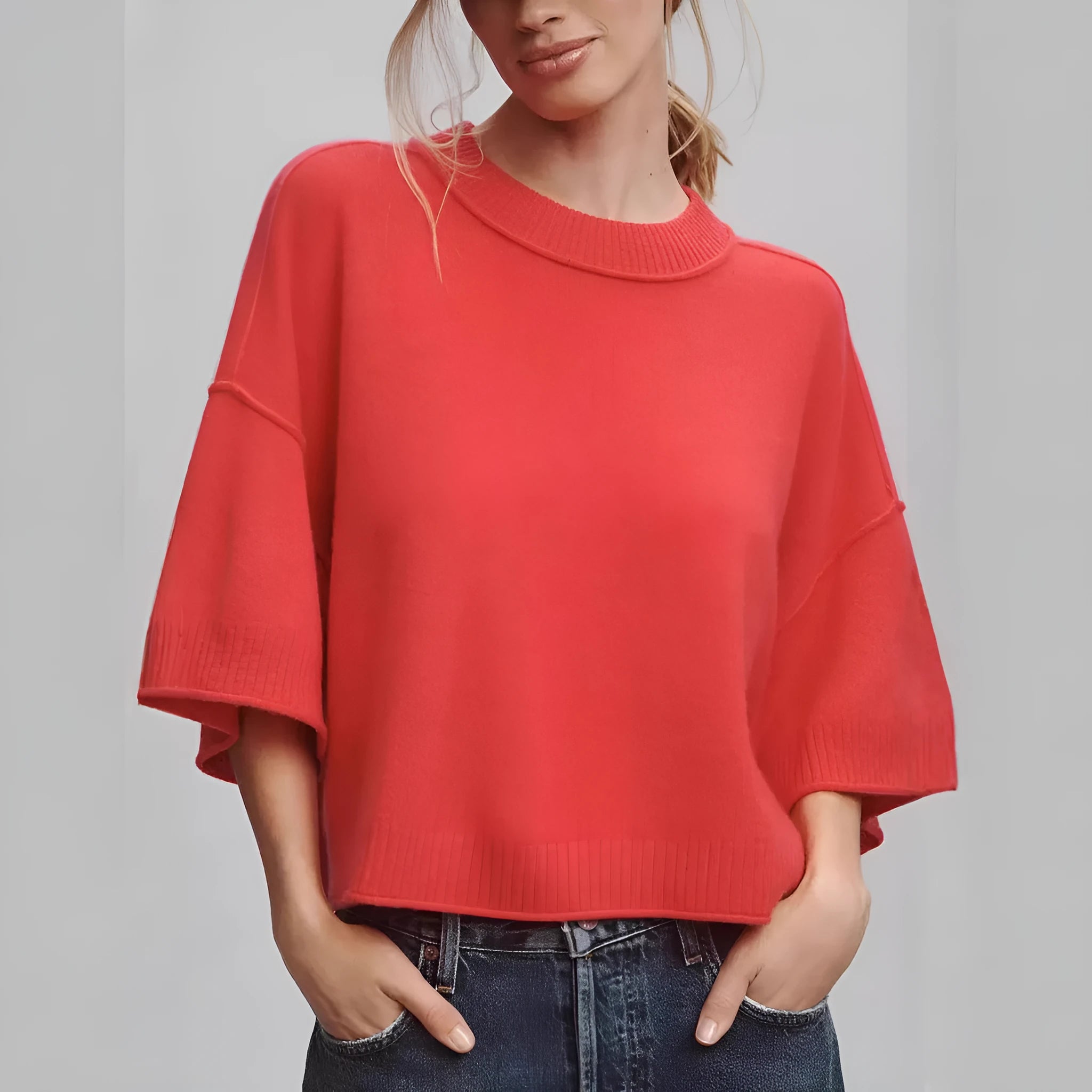 Red viscose fibre T-shirt with navel exposure design and regular sleeves in hot girl style