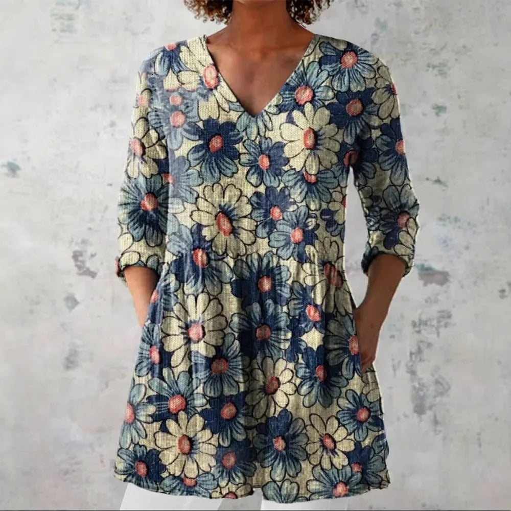 Women's slim fit long-sleeved top with a retro digital print design in a selected colour.
