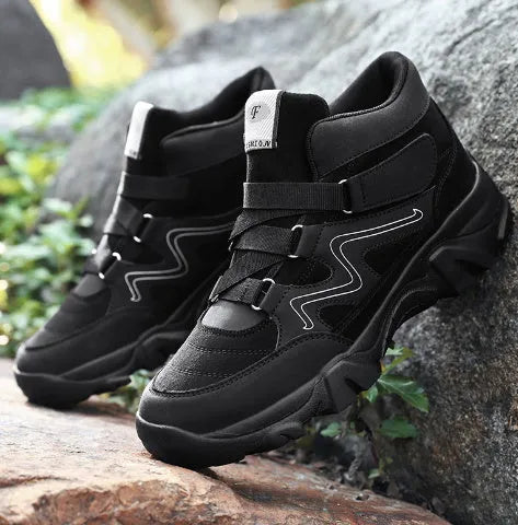 Men's casual leather and synthetic shoes in black, shown in a larger size.