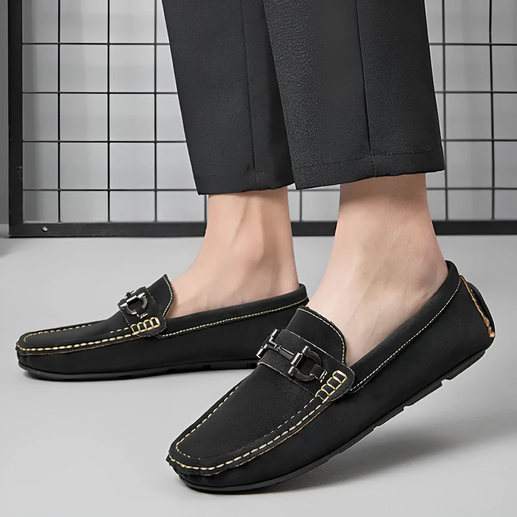 Men's beige casual slip-on shoes made from two-layer cowhide leather with a round toe and rubber sole.