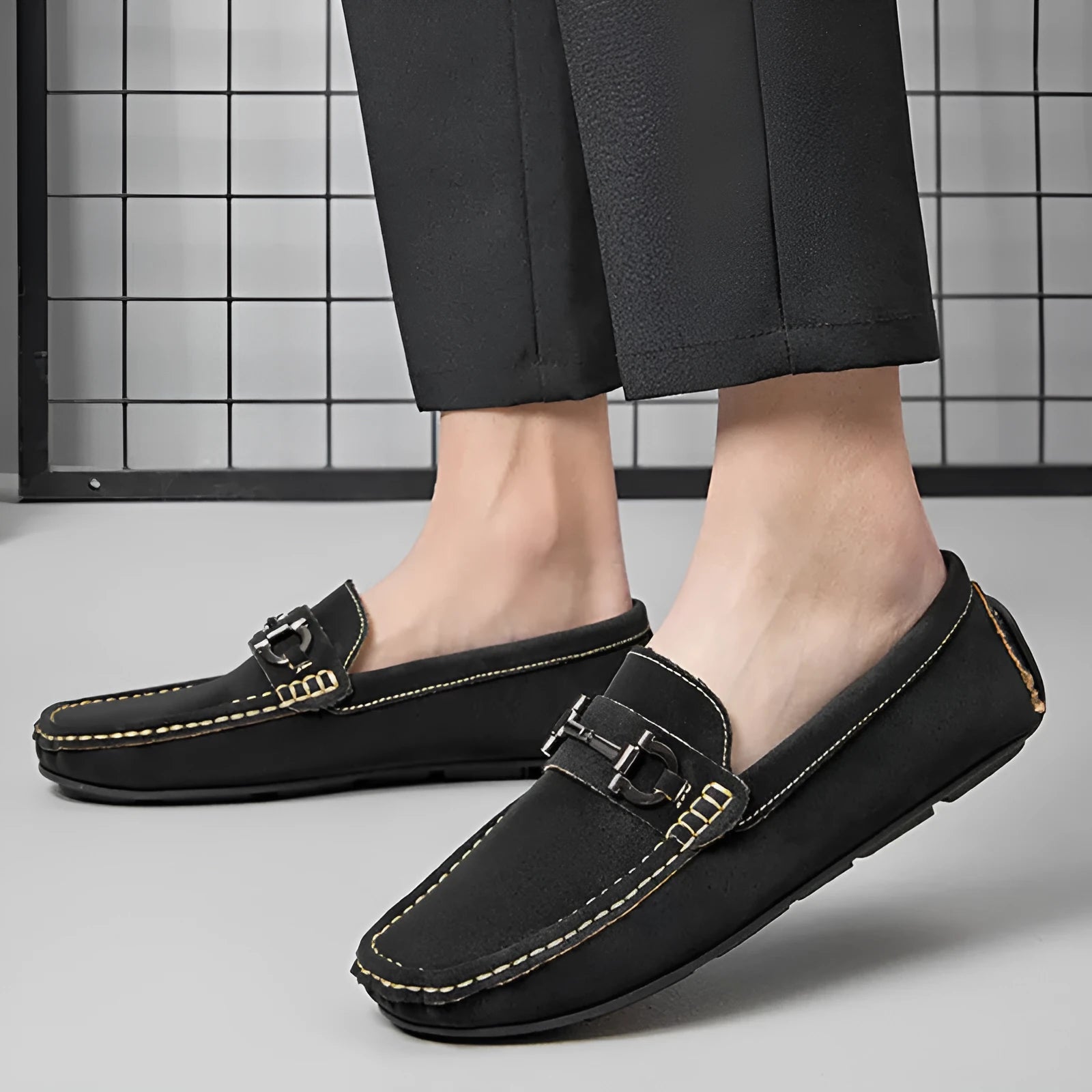 Men's beige casual slip-on shoes made from two-layer cowhide leather with a round toe and rubber sole.