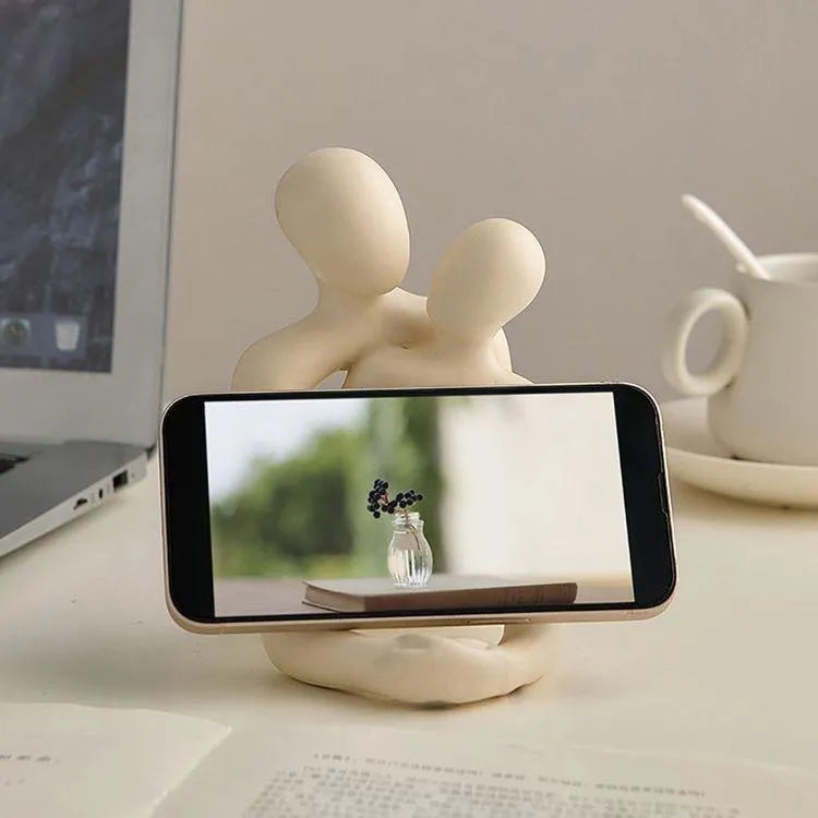 Modern loving couple resin statue in milky white or gold for shelf or desk decor