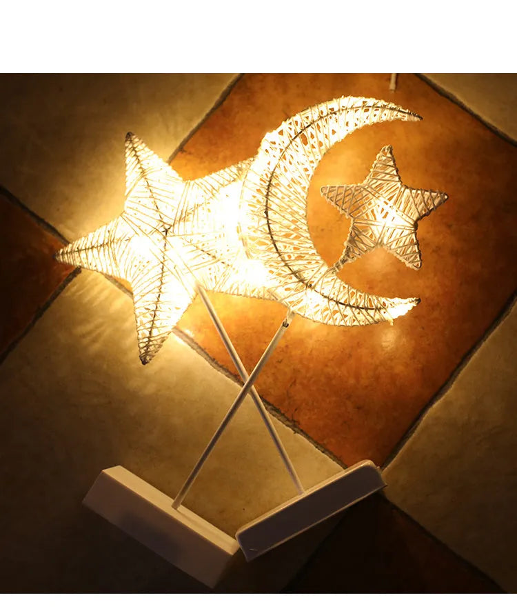 Rattan star lamp with battery-operated LED lights for room decoration in heart or star shapes