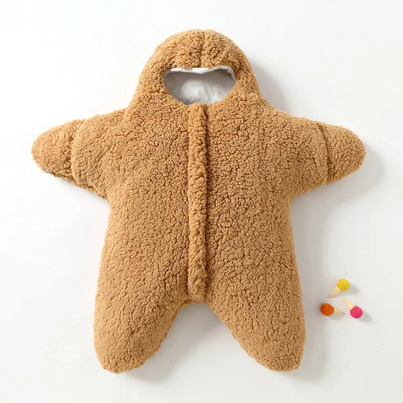 Baby starfish lamb velvet sleeping bag in pink colour with hood and zip opening