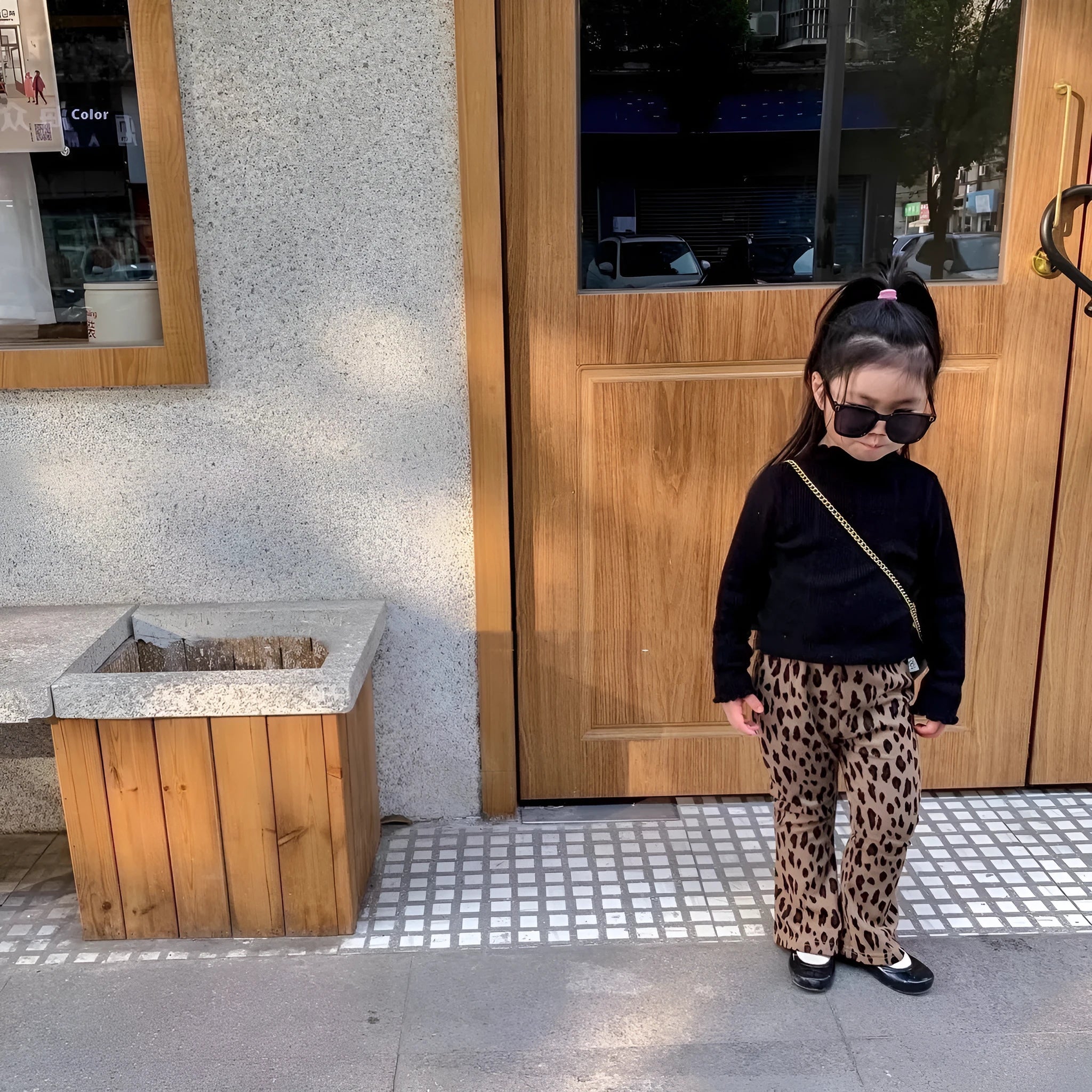 Girls fleece-lined bell-bottom pants in plaid pattern, polyester fabric, mid-waist, suitable for 80-150cm height