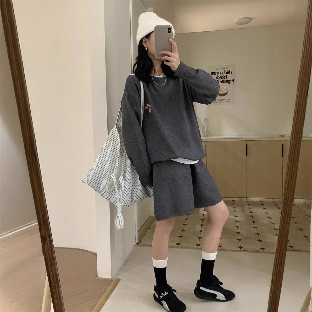 Women's knitted sweater and shorts set with animal embroidery pattern in casual style