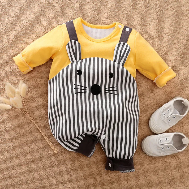 White cotton baby suit pullover Korean style long climbing on a baby