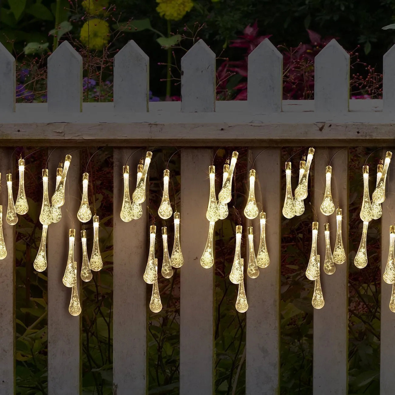 6.5-metre solar-powered LED water drop string lights with waterproof outdoor garden decoration