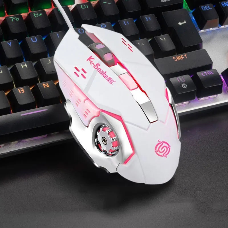 Q5 Matte Black wired USB mouse with macro definition, 1600DPI optical sensor, and metal backboard housing on desk