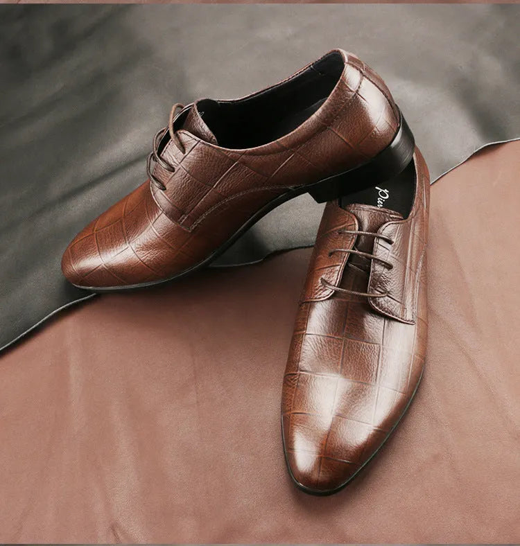 Men's black cow leather derby shoes with pointed toe and rubber soles for business wear