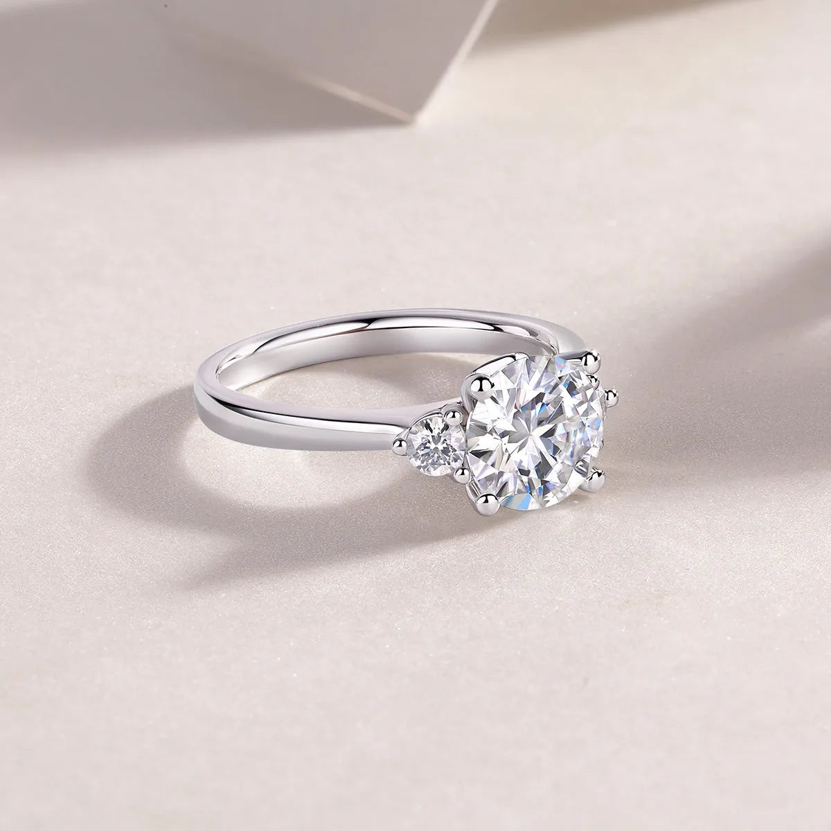 Starry Sky Romance wedding ring set with 2-carat moissanite on platinum-plated S925 silver band, gift box and GRA certificate
