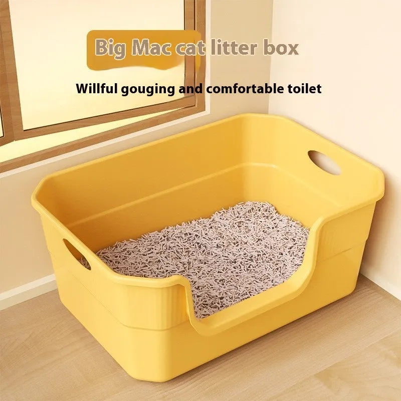 Oversized splash-proof cat litter box in multiple colours with extra large scoop included