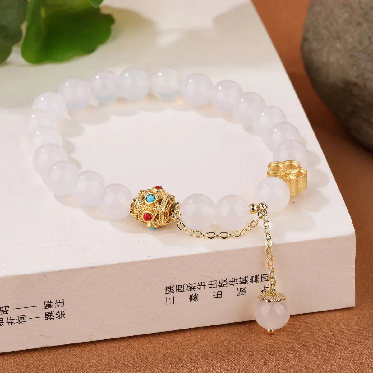 Natural agate bracelet with 8mm beads and copper fittings in red or white stone options