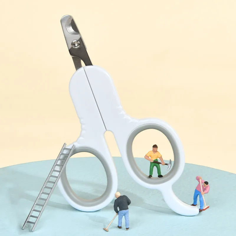 Professional pet nail clippers with curved tips and rubber-coated ergonomic handle