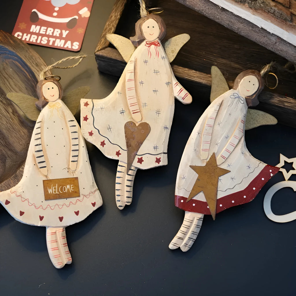 Hand-painted wooden door plate pendant with American country style decoration showing letter customisation option