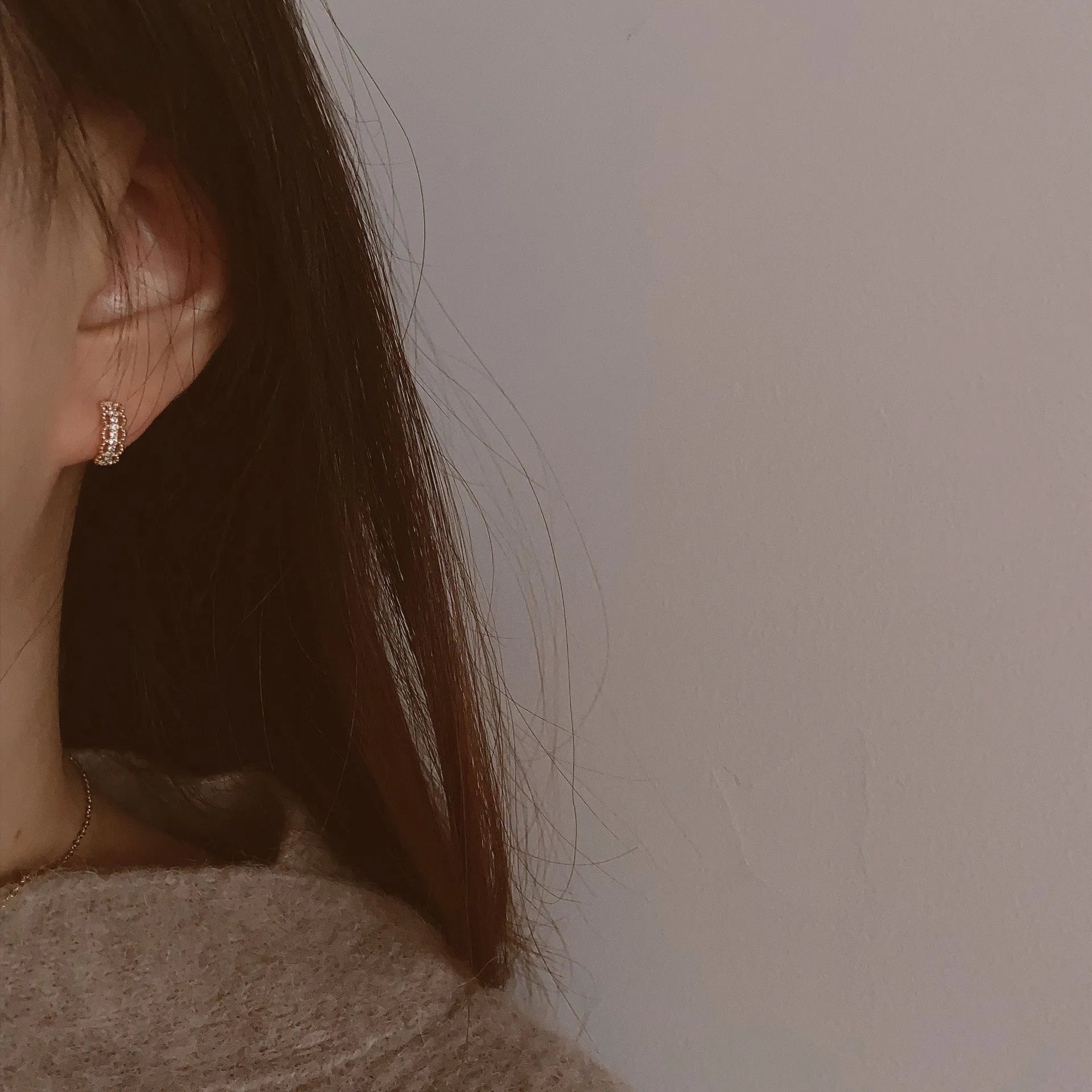 925 silver clip earrings in gold or platinum colour with small ear bone stud design